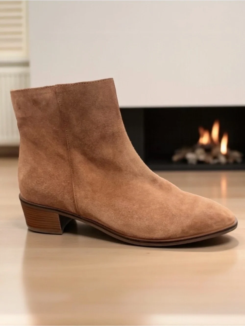 Aquatalia Reeta Luxe Weatherproof Suede Bootie Size 9.5